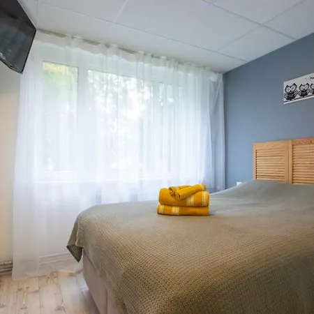Tiigi Six Guest house *